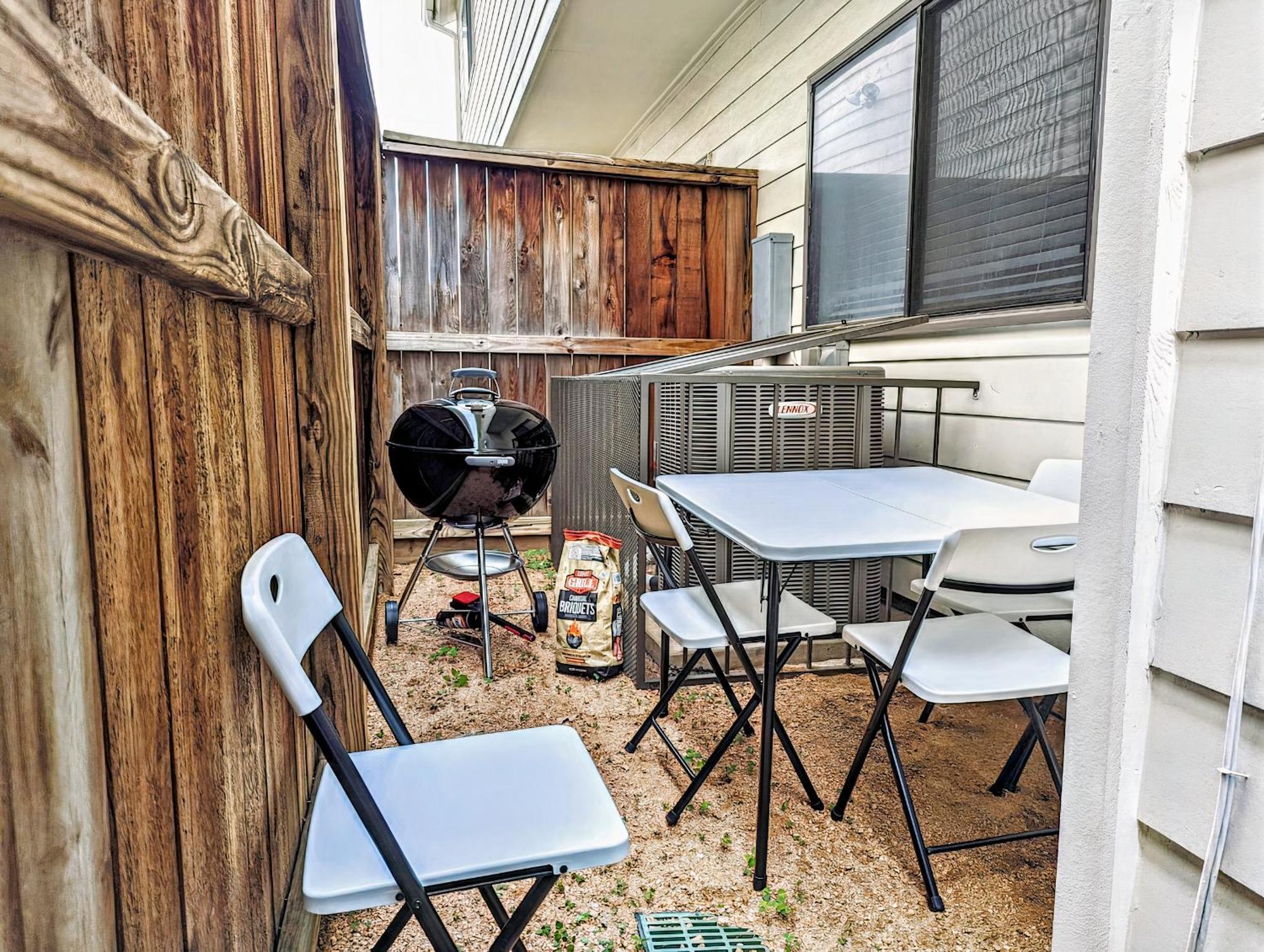 Вилла Houston Getaway By Downtown Pool Table Pets Экстерьер фото